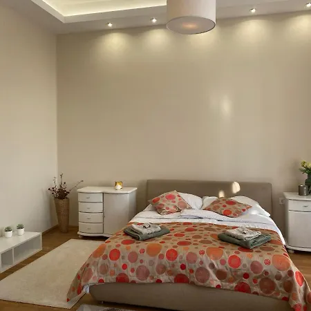 Visit 2 Apartman Apartment