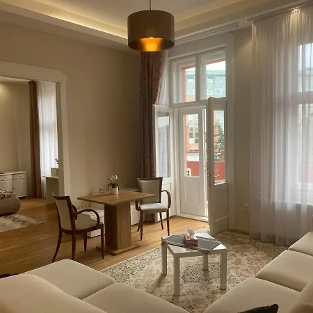 Visit 2 Apartman Debreţin